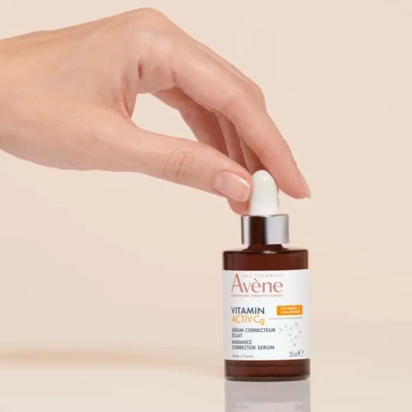 Avène Vitamin Activ Cg سيروم لتصحيح الإشراقة