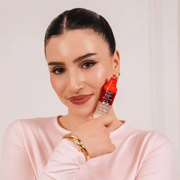 Bourjois Healthy Mix Glow Tint Essence - أساس سائل بإشراقة طبيعية