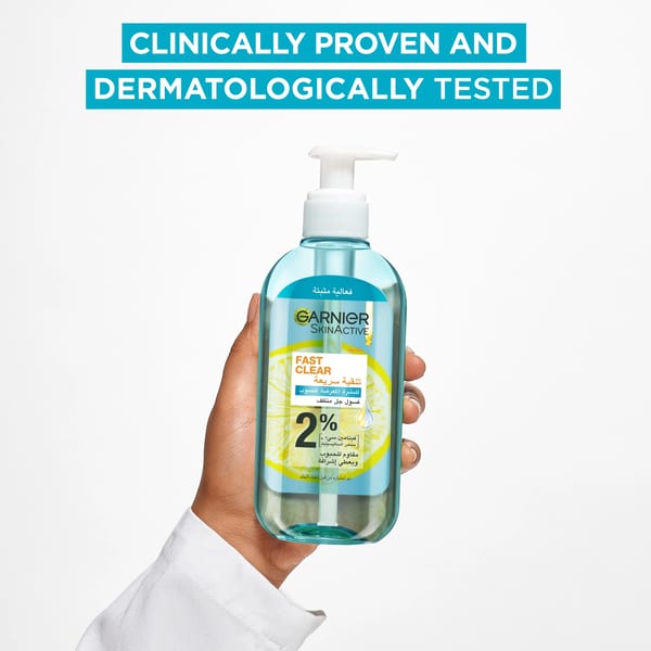 Garnier Fast Clear [2%] حمض الساليسيليك وفيتامين سي - جل منظف لمكافحة حب الشباب 200 مل
