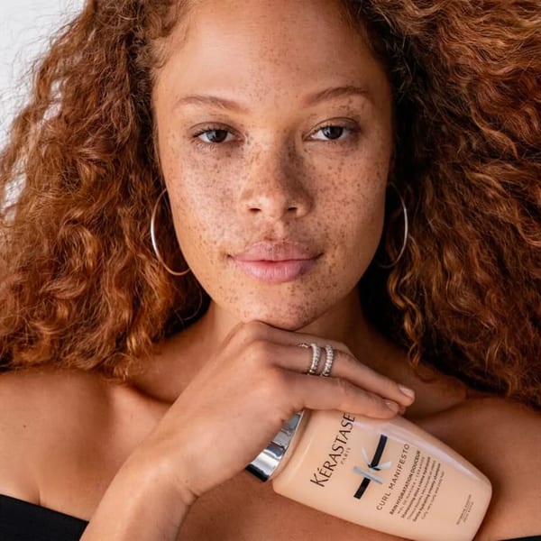 Kérastase Curl Manifesto Bain Hydratation Douceur Shampoo للشعر المجعد 250مل