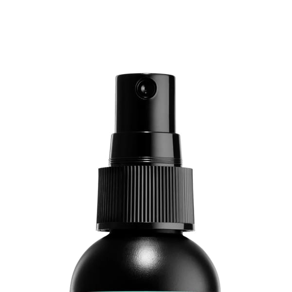 NYX Professional Makeup Dewy Finish, بخاخ تثبيت المكياج خفيف الوزن يدوم حتى 16 ساعة - 02, Dewy Finish 60ml