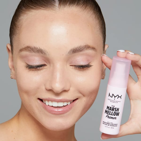 NYX Professional Makeup The Marshmellow Primer، برايمر أساس للمكياج، برايمر يركز على البشرة للحصول على بشرة ناعمة ومتجانسة، جذور المارشملو، تركيبة نباتية