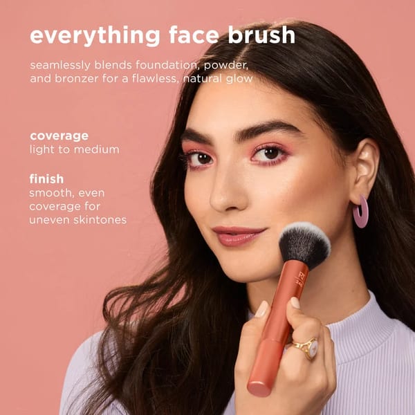 فرشاة الوجه المتكاملة من Real Techniques